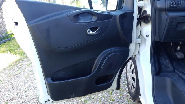 Renault Trafic image 9