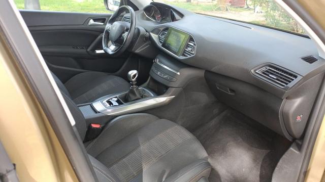 Peugeot 308 image 1