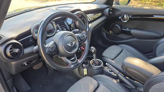Mini Cooper S image 3
