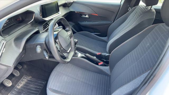 Peugeot 208 image 5