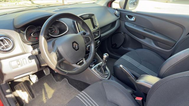Renault Clio Estate image 3