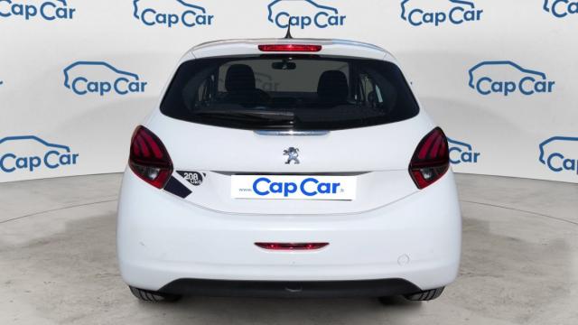 Peugeot 208 image 1