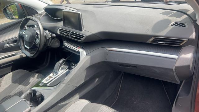 Peugeot 3008 image 2