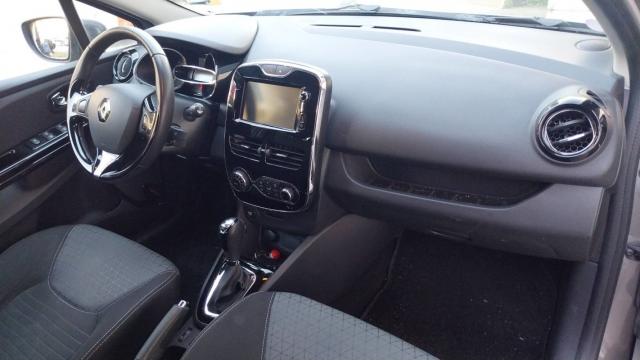 Renault Clio image 9