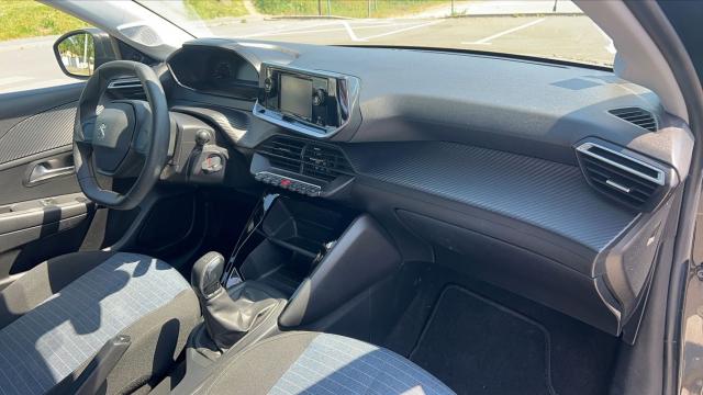 Peugeot 208 image 4