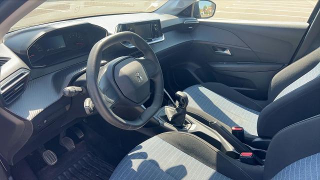 Peugeot 208 image 9