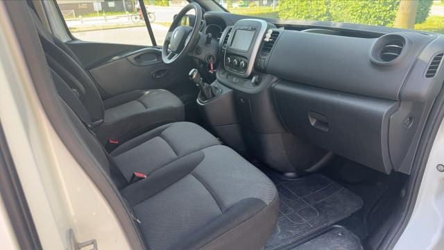 Renault Trafic image 1