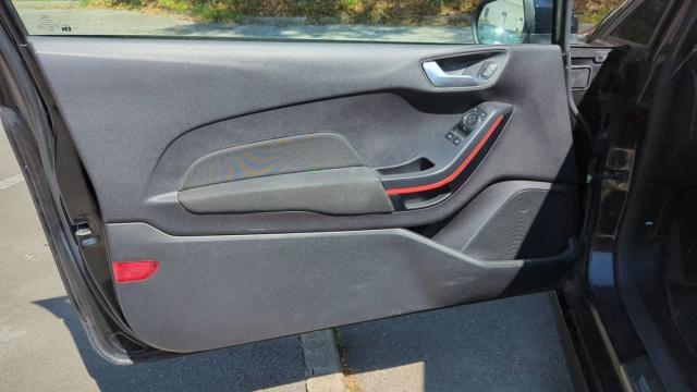Ford Fiesta image 9