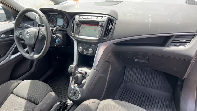 Opel Zafira Tourer image 1