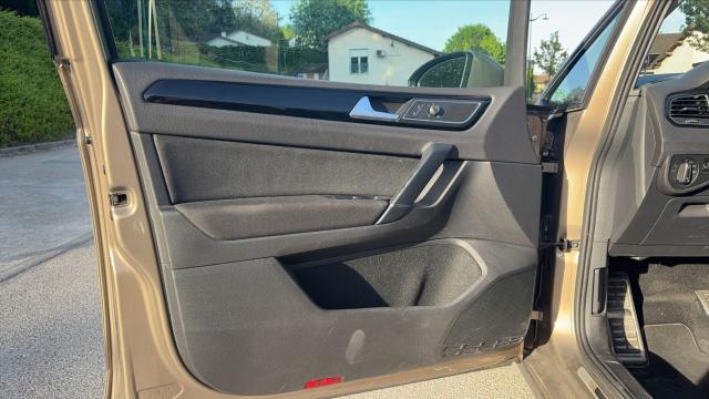 Volkswagen Golf Sportsvan image 5