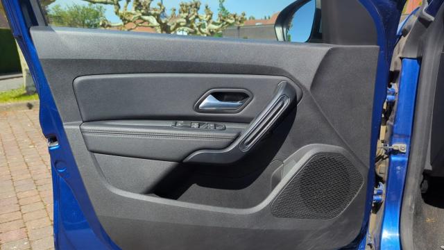 Dacia Duster image 2