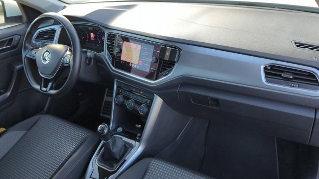Volkswagen T-Roc image 7
