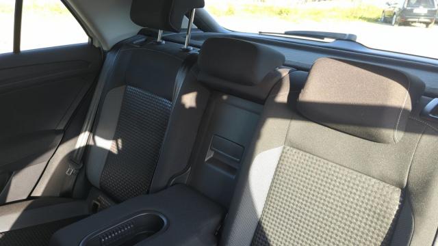 Volkswagen T-Roc image 9