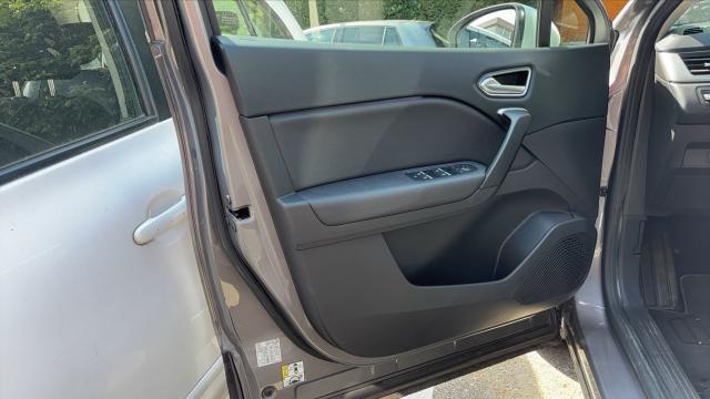 Renault Captur image 1