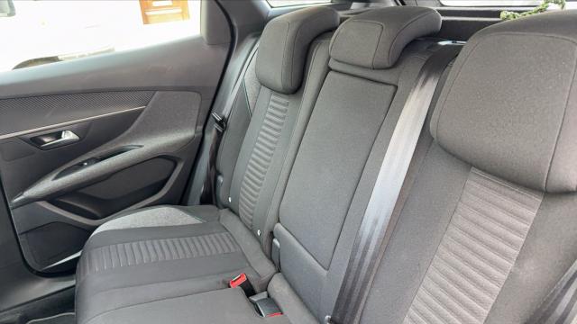 Peugeot 3008 image 1