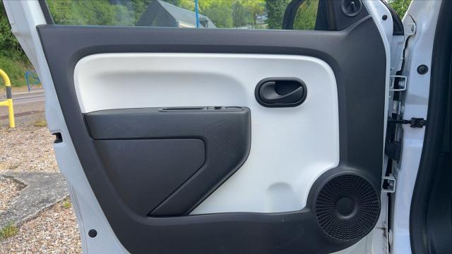 Renault Twingo image 8