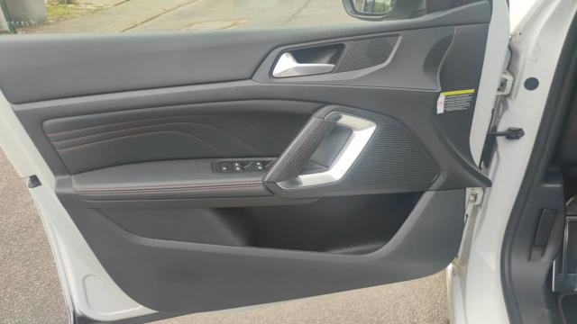 Peugeot 308 image 7