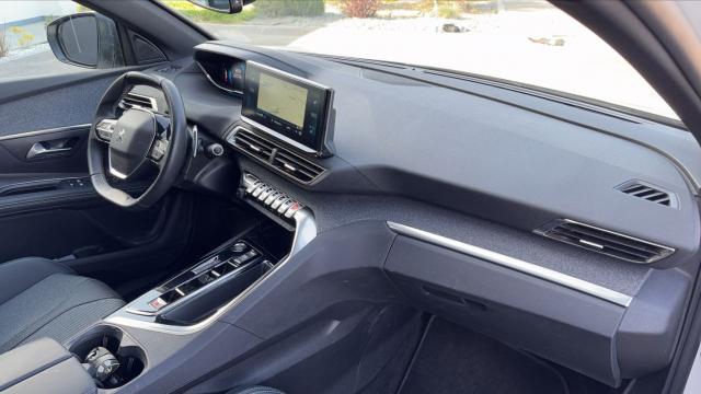 Peugeot 5008 image 1