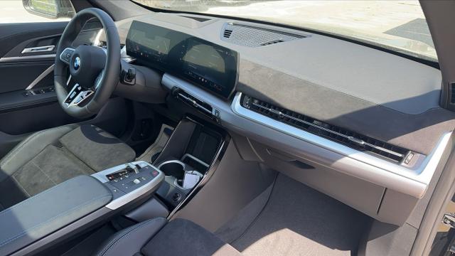 Bmw X1 image 2