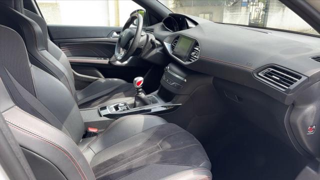Peugeot 308 image 8