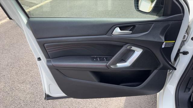 Peugeot 308 image 5