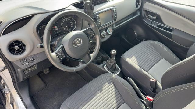 Toyota Yaris image 2