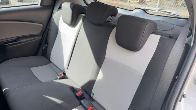 Toyota Yaris image 7