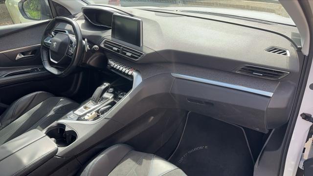 Peugeot 3008 image 8