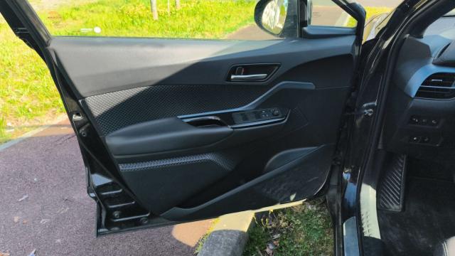 Toyota C-Hr image 5