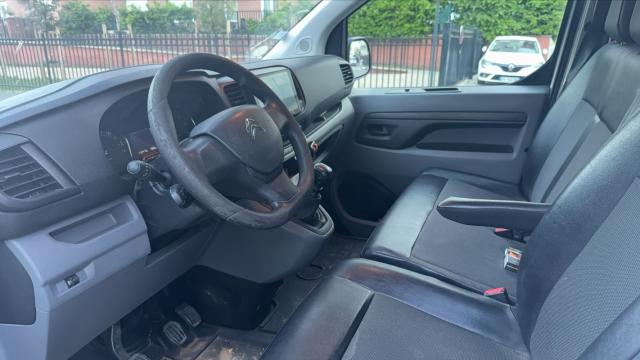 Citroen Jumpy image 8