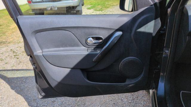Dacia Sandero image 2