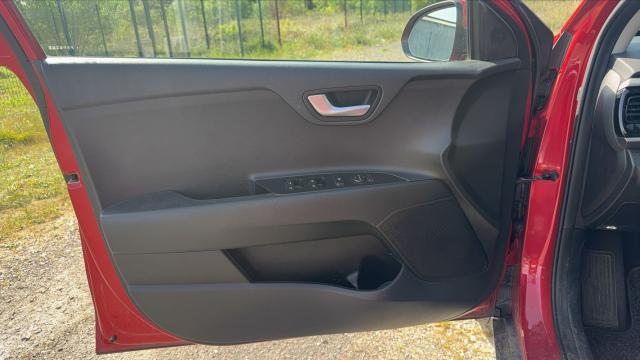 Kia Stonic image 2