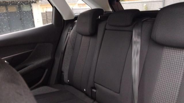 Peugeot 3008 image 9