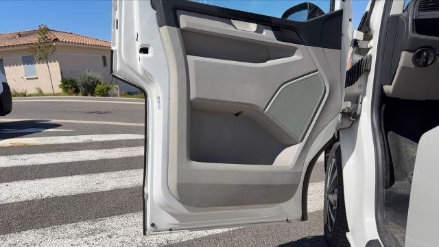 Volkswagen Transporter image 6