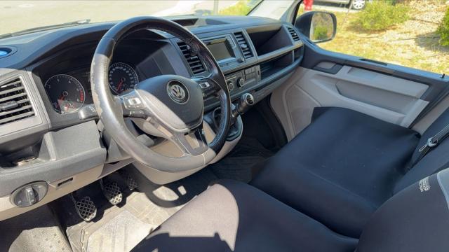 Volkswagen Transporter image 7