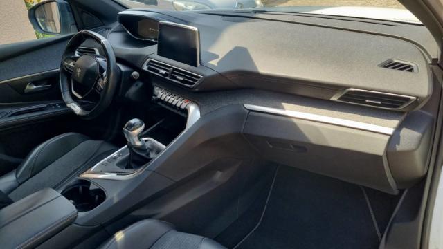 Peugeot 5008 image 8