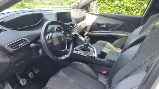 Peugeot 5008 image 2