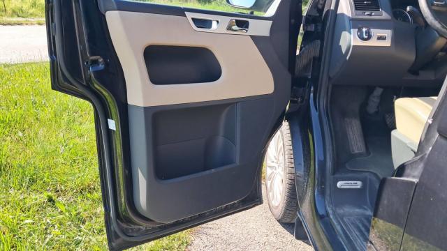 Volkswagen Multivan image 5