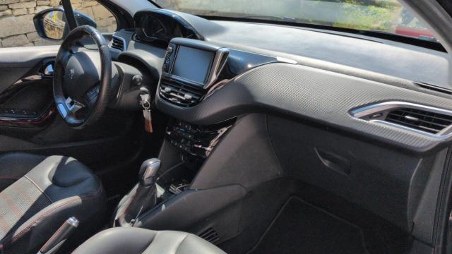 Peugeot 208 image 7