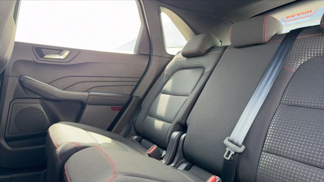 Ford Kuga image 9