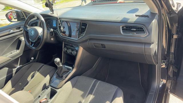Volkswagen T-Roc image 7