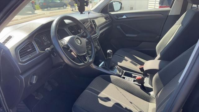 Volkswagen T-Roc image 8