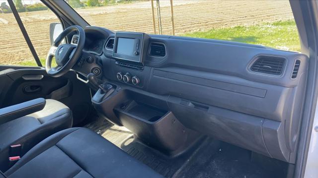 Renault Master image 9