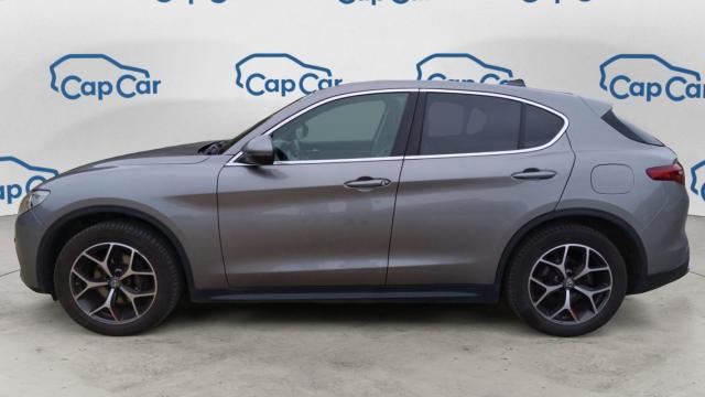 Alfa Romeo Stelvio image 2