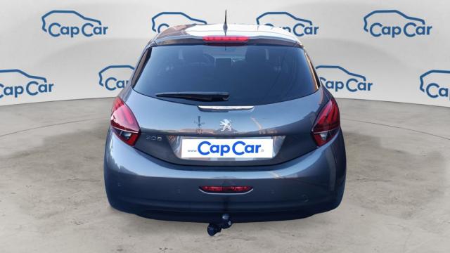 Peugeot 208 image 9