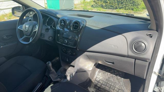 Dacia Logan image 1