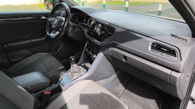 Volkswagen T-Roc image 2