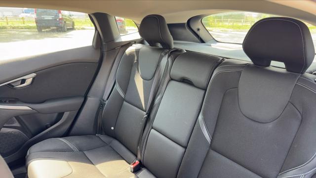Volvo V40 image 8