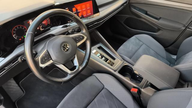 Volkswagen Golf image 8