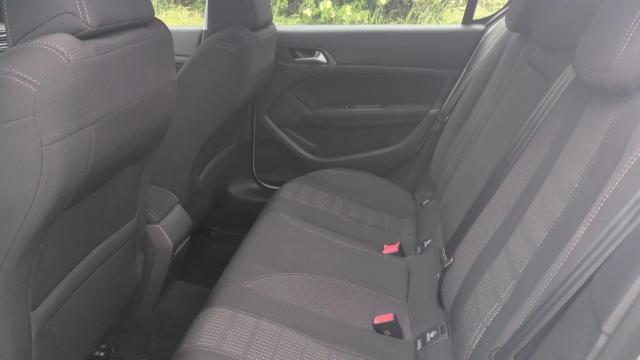 Peugeot 308 image 7